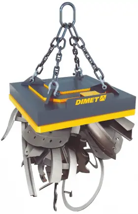 Square electromagnets for cleaning metal scrap from rail cars